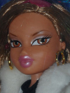 Bratz walking Yasmin